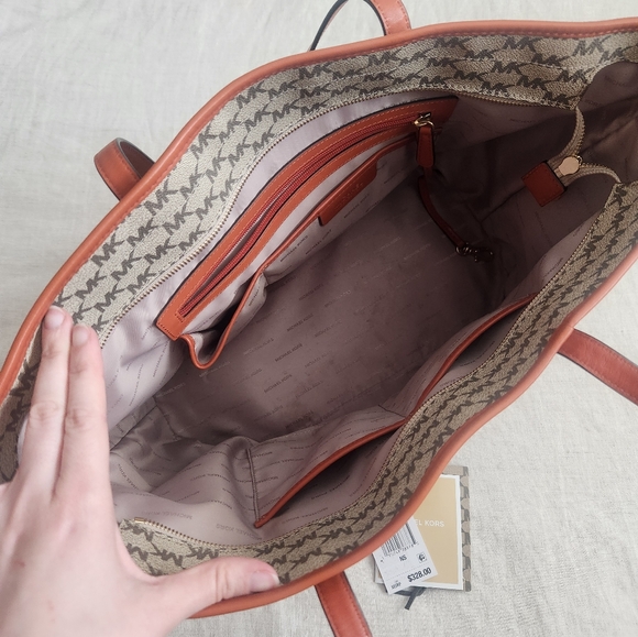 Michaels Kors Large Emry Tote in Nat/Orange - Picture 5 of 10